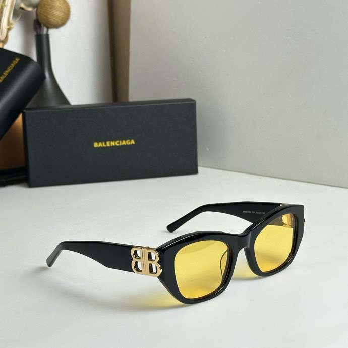 Picture of Balenciga Sunglasses _SKUfw54318906fw